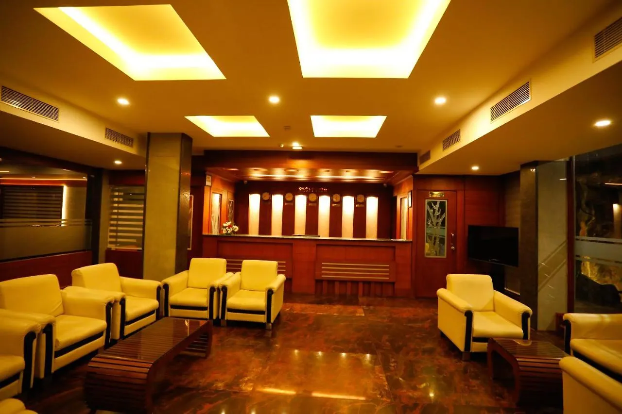 Luxora Hotel And Spa Kozhikode 4*,  India
